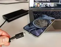 Czy można ładować telefon ładowarką do laptopa? Sprawdź bezpieczeństwo