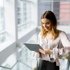 Tablet czy laptop na studia – co wybrać, by uniknąć rozczarowania?