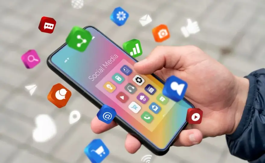Jak łatwo sprawdzić historię pobranych aplikacji na Androidzie i iOS