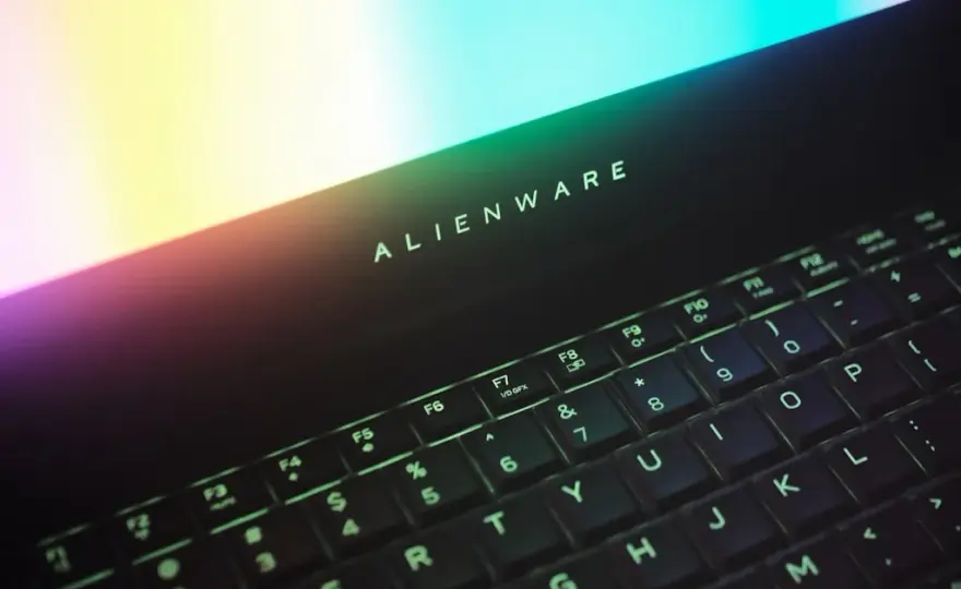 Laptop do gier w 2026 roku – jak wybrać sprzęt, który naprawdę ciągnie i nie zrujnuje portfela?